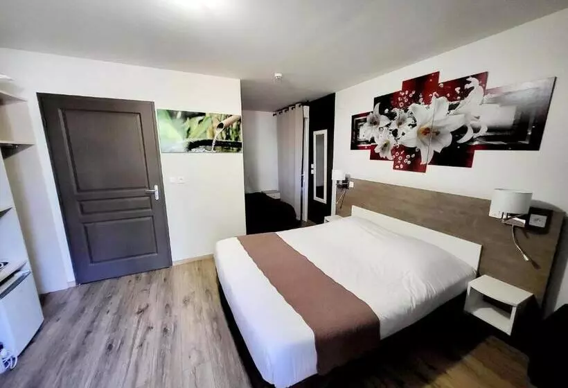 Hotelli Auberge Des Lacs Bleus