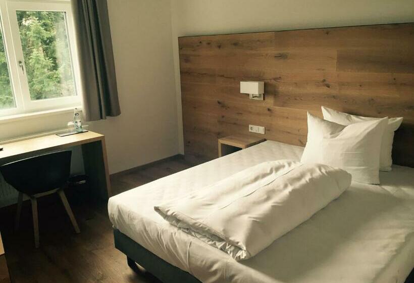 Buchners Hotel & Restaurant