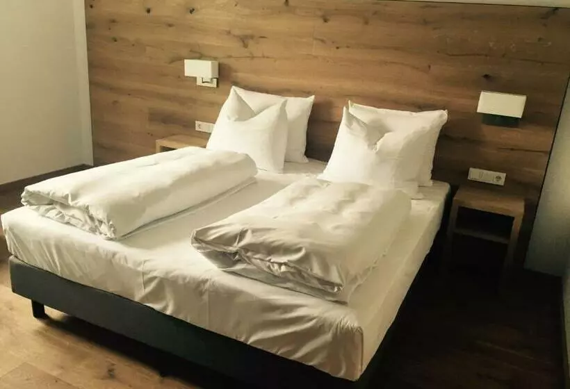 Buchners Hotel & Restaurant