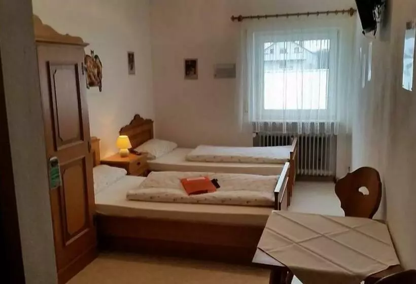 Hotelli Gasthaus Mösle