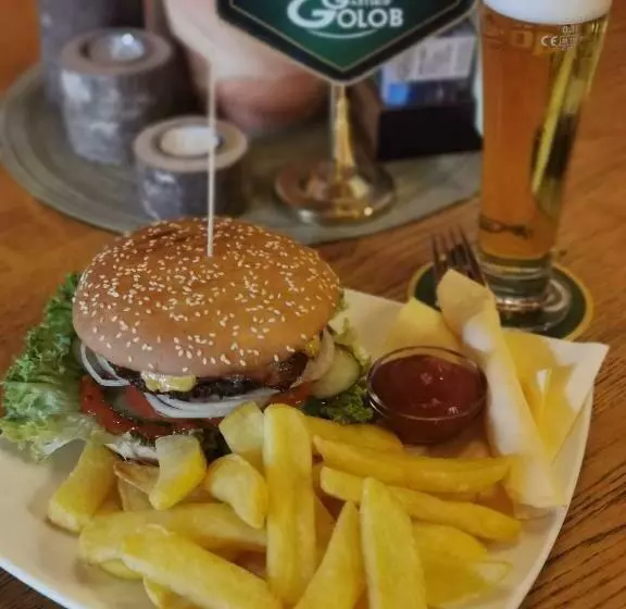 ホテル Gasthof Pension Golob