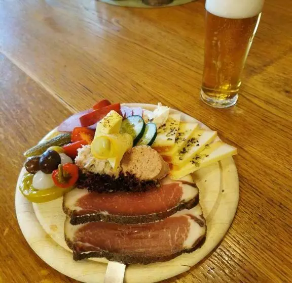 ホテル Gasthof Pension Golob