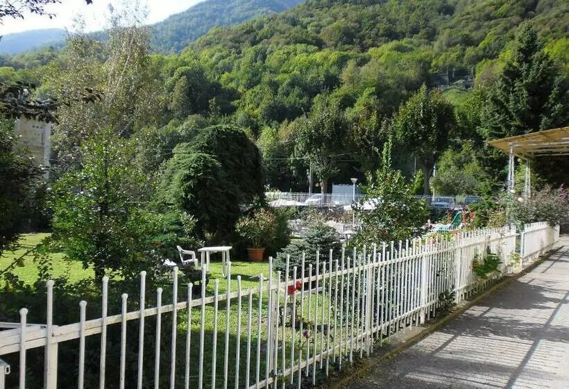 ホテル L Ostu Del Povr Om