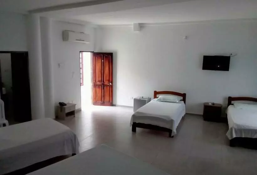 Hotelli Plaza Real Montelíbano