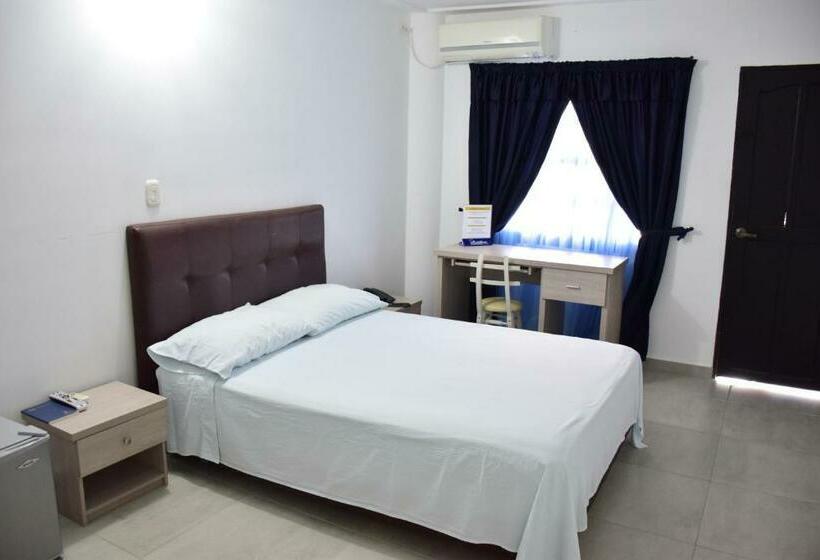 酒店 Plaza Real Montelíbano