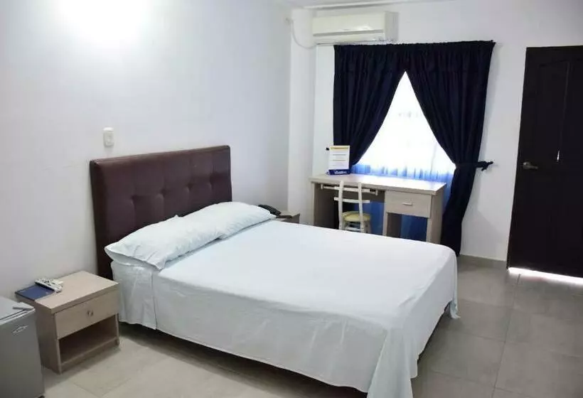 Hotelli Plaza Real Montelíbano