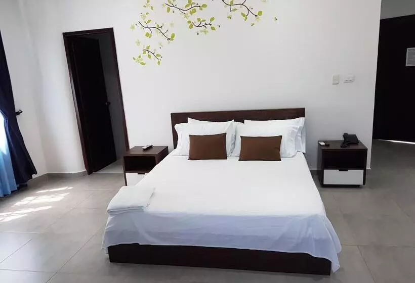 Hotelli Plaza Real Montelíbano