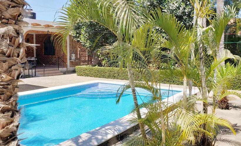 فندق Villas Del Monteón