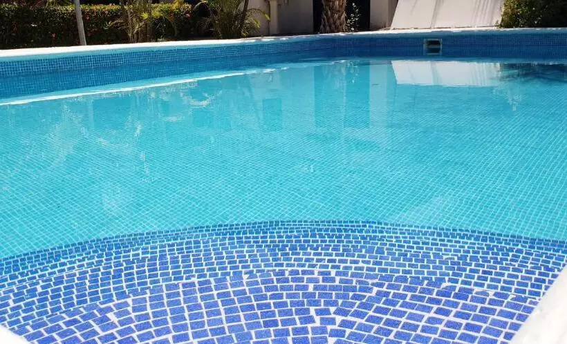 Hotelli Villas Del Monteón