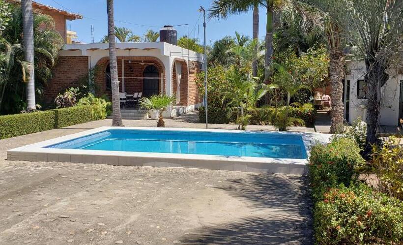 فندق Villas Del Monteón