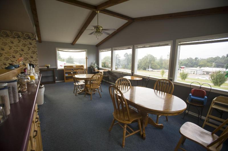 모텔 Cottonwood Inn