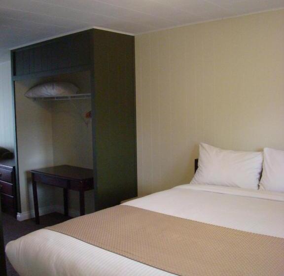 فندق على الطريق Paddock Inn