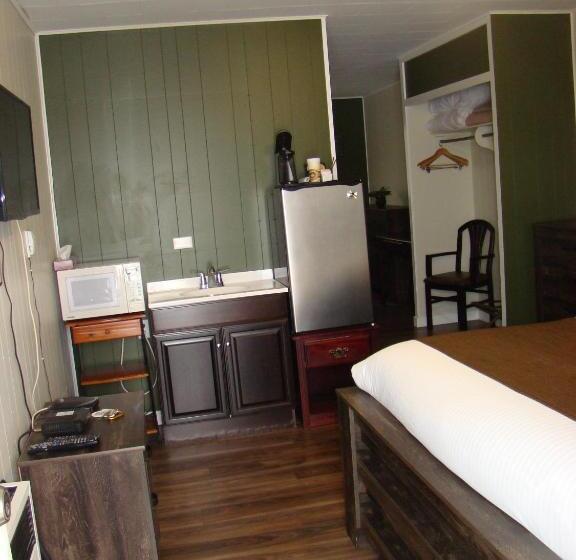 فندق على الطريق Paddock Inn