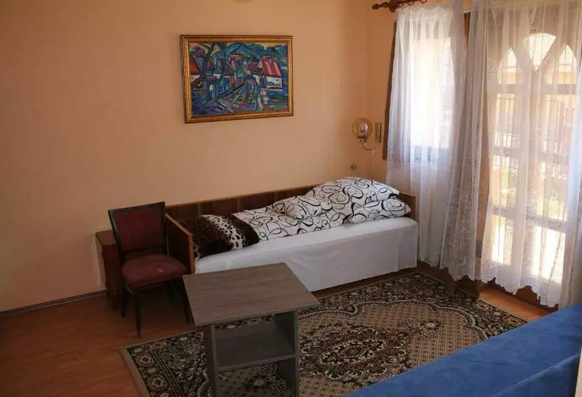 Majatalo Diófa Vendégház