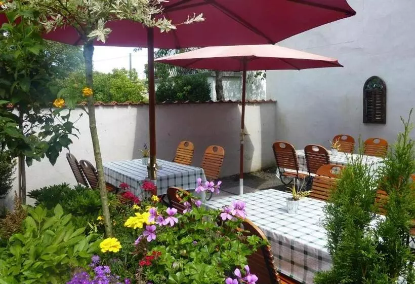 ペンション Landhaus Tannenhof