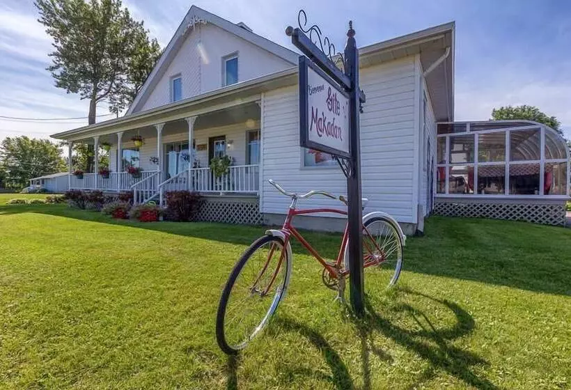 Majatalo Les Gites Makadan