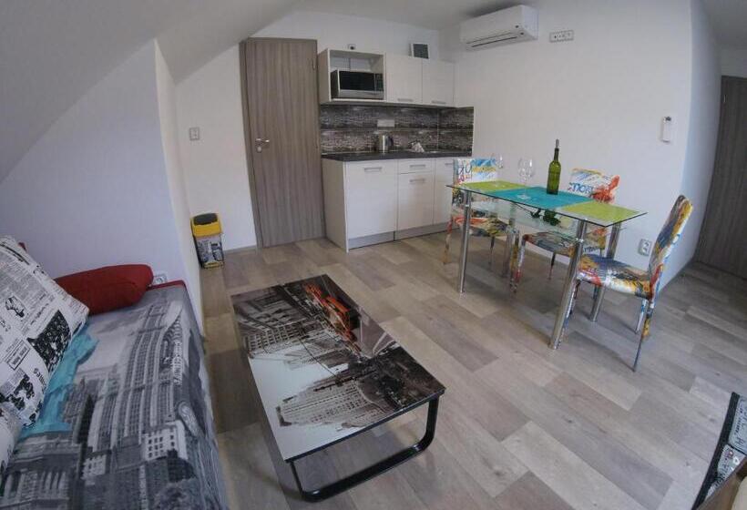 ペンション Penzion U Hada