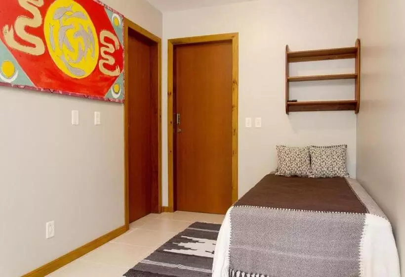 ペンション Pousada Villa Embaú