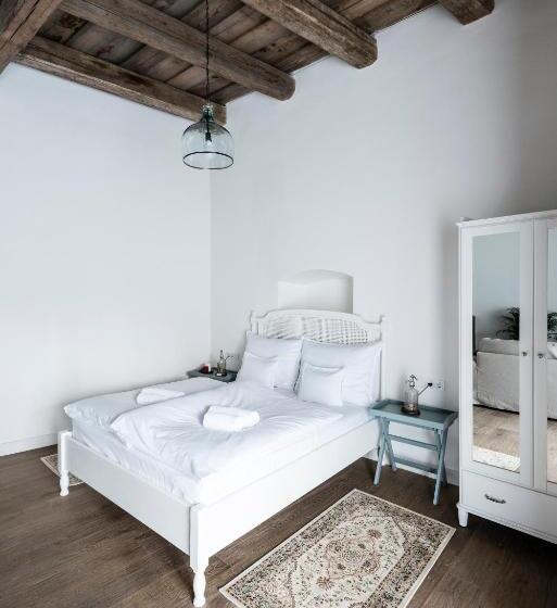 פנסיון R40 Vendégház