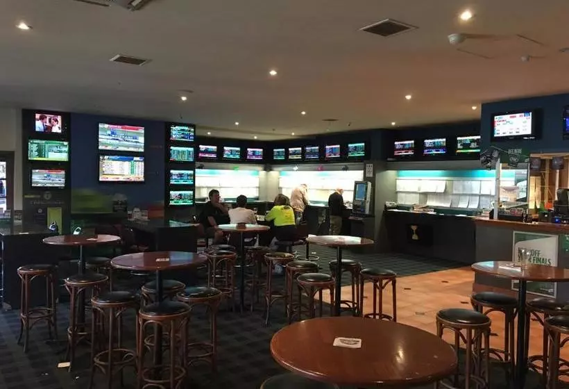 Time And Tide Hotel Motel