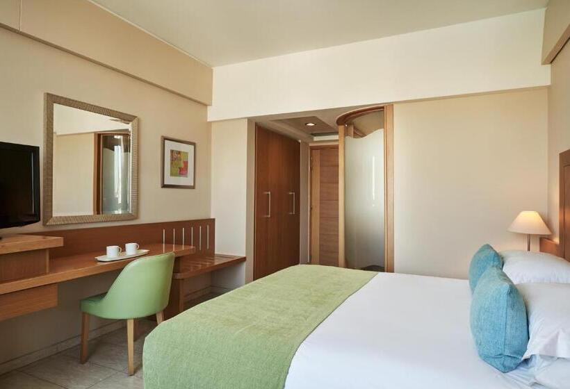 هتل Atlantica Oasis