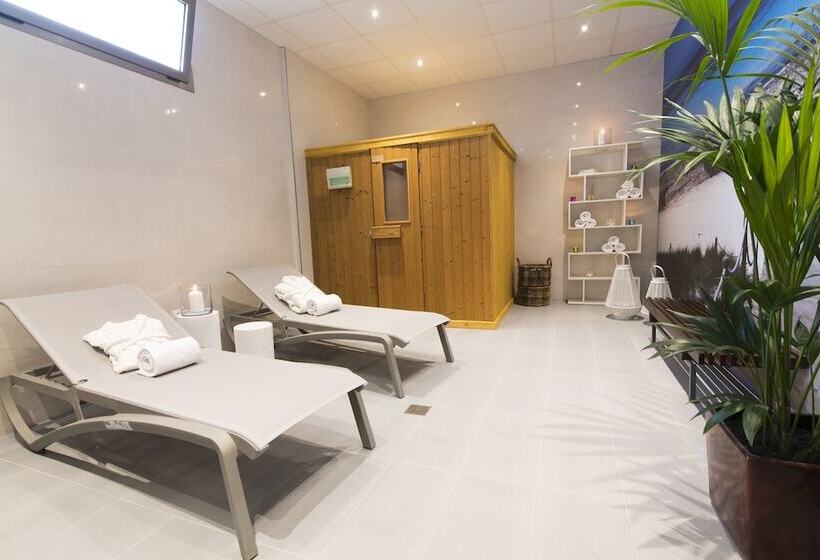 Azuline Hotel Pacific