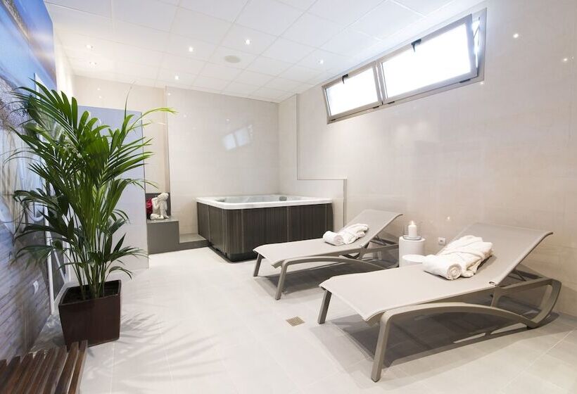 Azuline Hotel Pacific