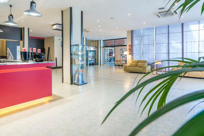 Azuline Hotel Pacific