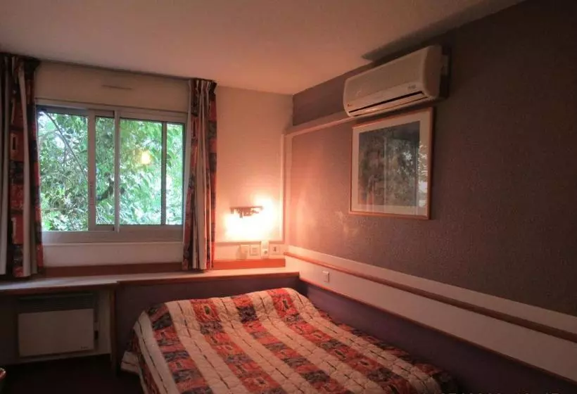 Отель Hôtel Hexagone