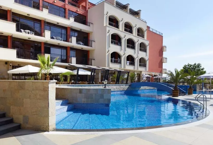 בית מלון כפרי Nobel Ultra All Inclusive   Free Beach Access