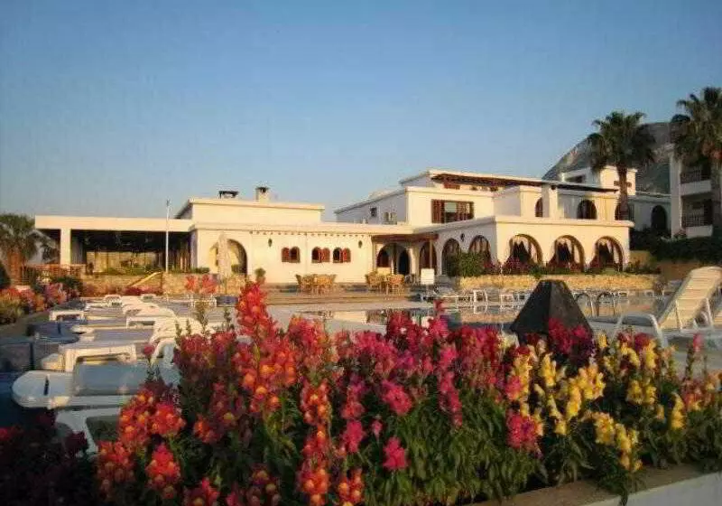 Отель Onar Holiday Village