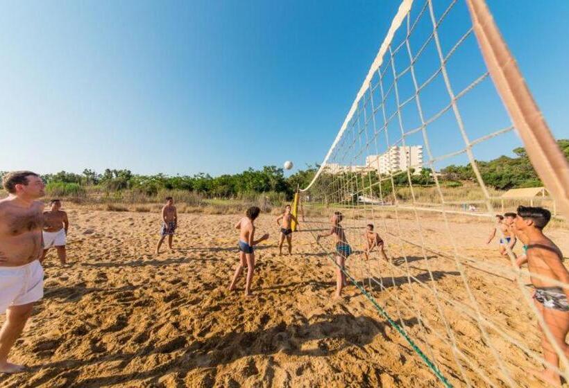 בית מלון כפרי Paradise Beach Resort