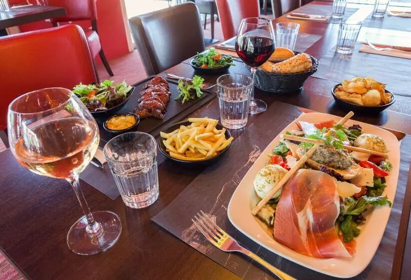 Отель The Originals City, Hôtel Les Bruyères, Dax Nord