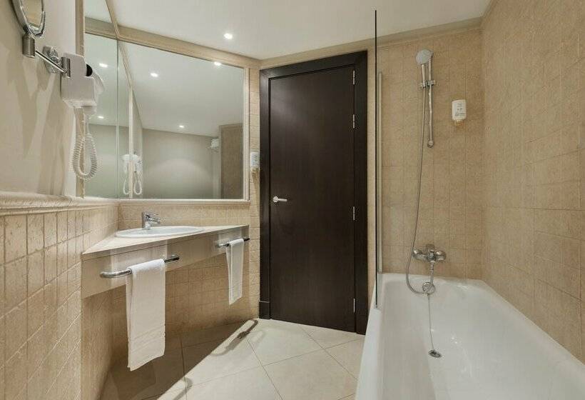 Precise Resort El Rompido-The Club