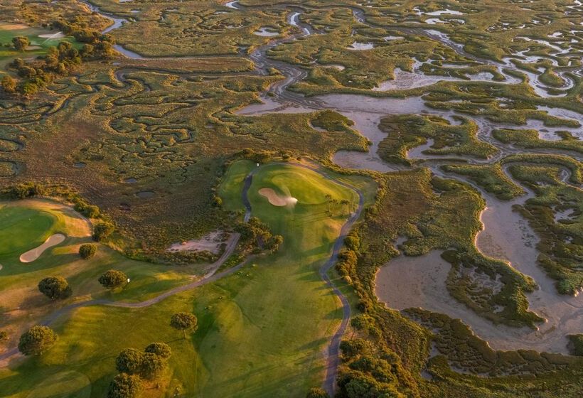 Precise Resort El Rompido-The Club