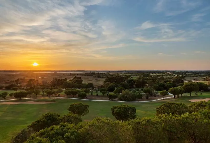 Precise Resort El Rompido-The Club