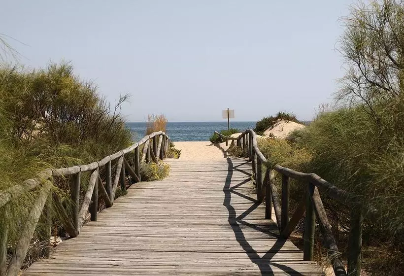 Precise Resort El Rompido-The Club