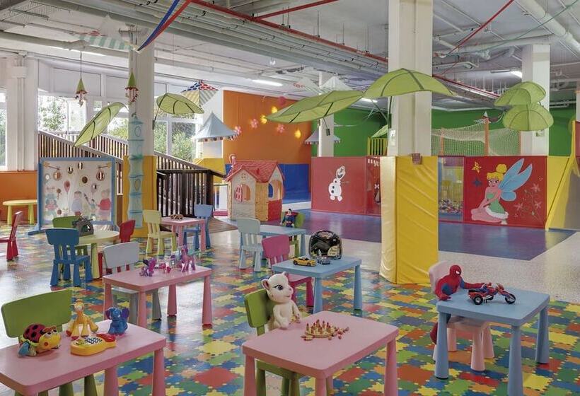 Precise Resort El Rompido-The Club