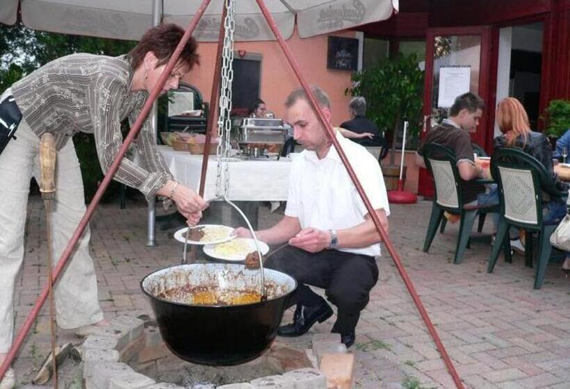 Ostello Polgármester étterem és Panzió