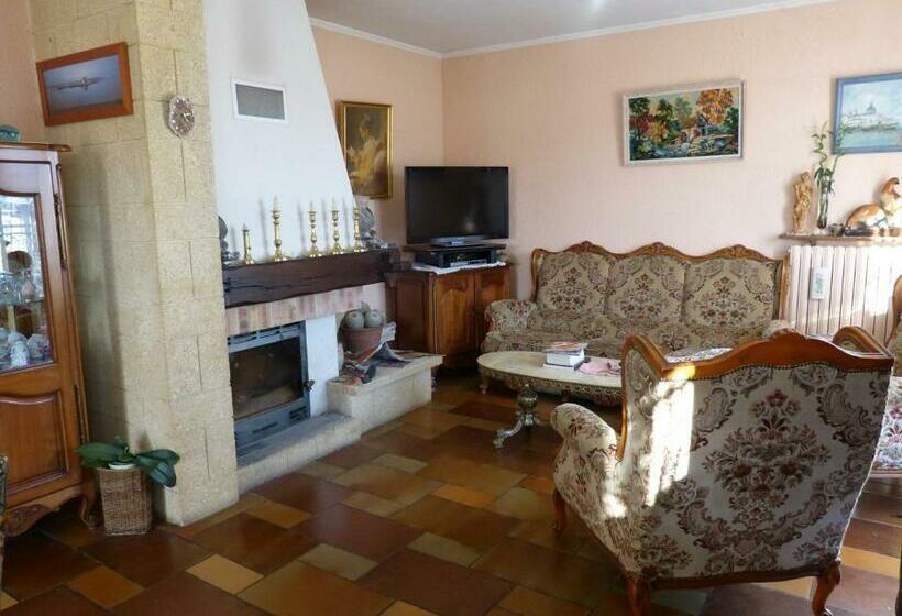 ベッドアンドブレックファースト Chambres D Hôtes La Plantade