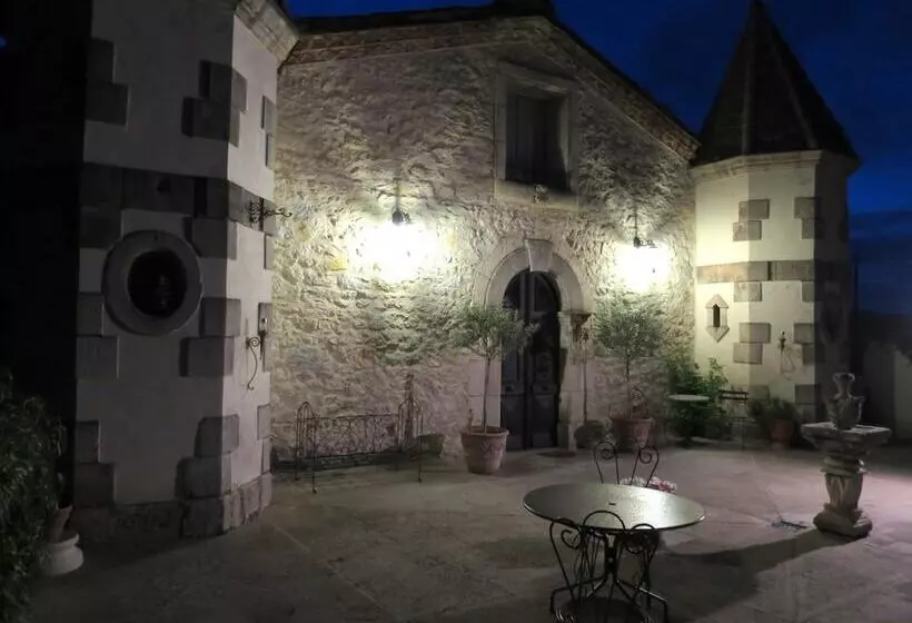 Aamiaismajoitus (B&B) Les Deux Tours