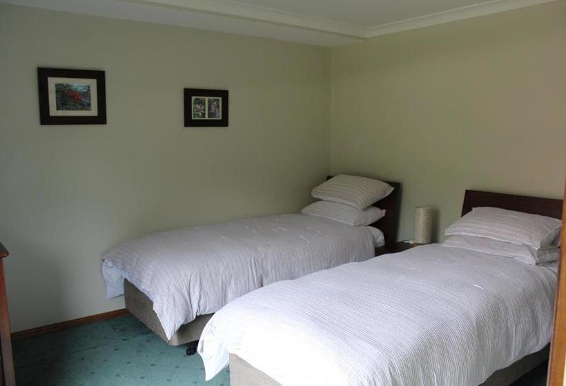 Eagle's Roost Farmstay B&b