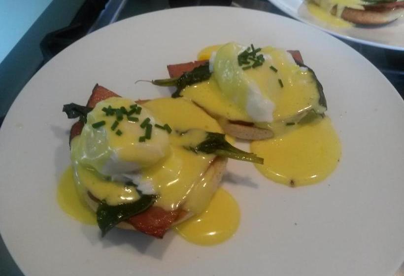 Eagle's Roost Farmstay B&b