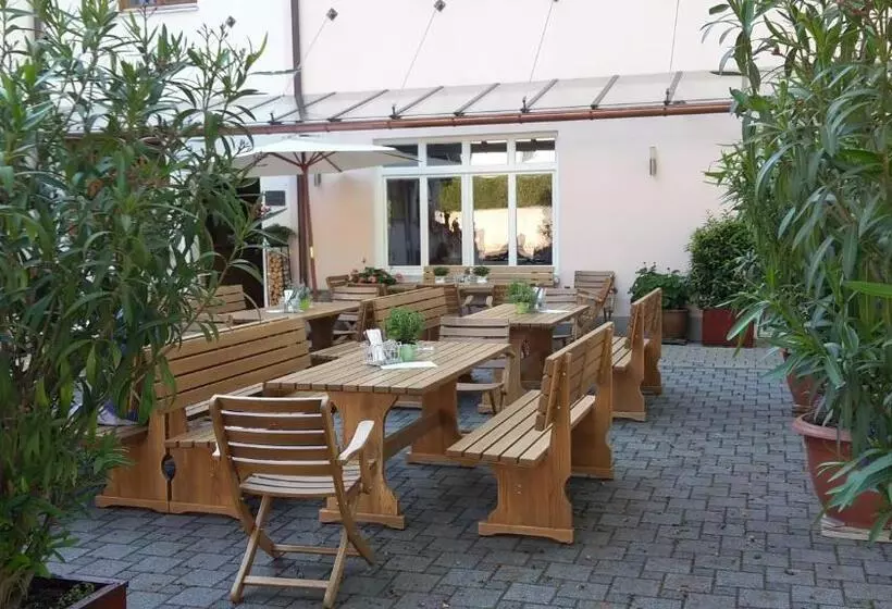 Gasthaus Und Hotel Göttler Josef