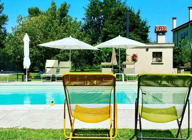 هتل Agriturismo Corte Carezzabella