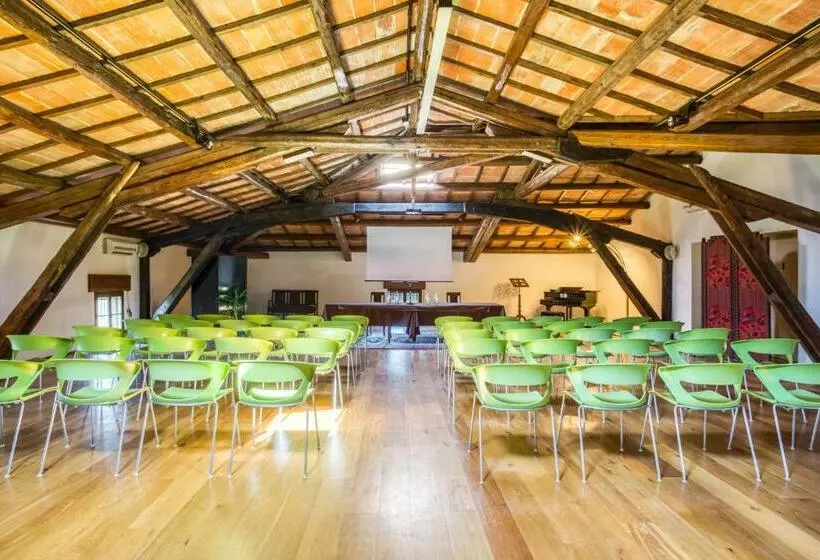 هتل Agriturismo Corte Carezzabella