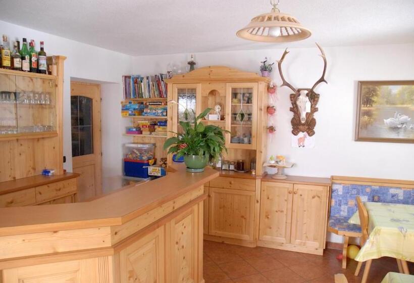 Отель Biohof Hamann