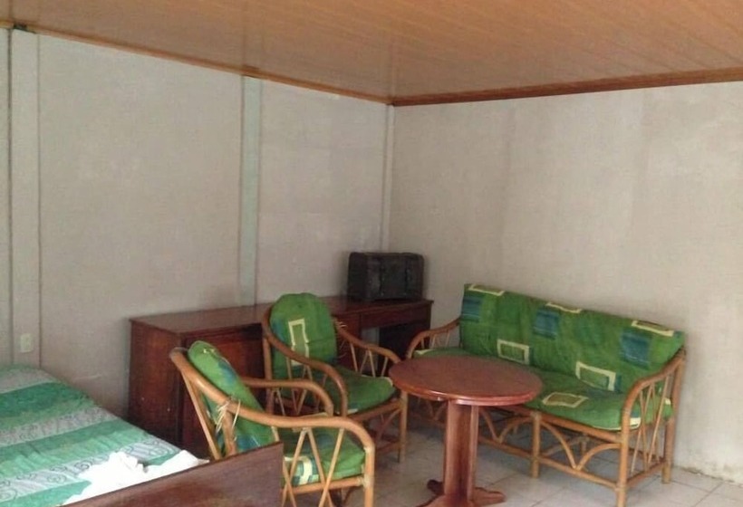 هتل Cabinas Piuri