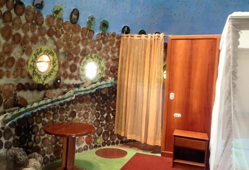 هتل Cabinas Piuri