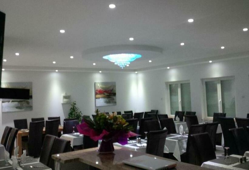 酒店 Hôtel Restaurant Le Mistral